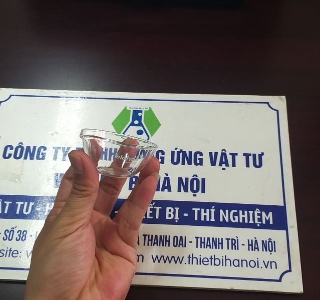 Bát thủy tinh có mỏ kích thước 50 x 25mm, hãng Biohall