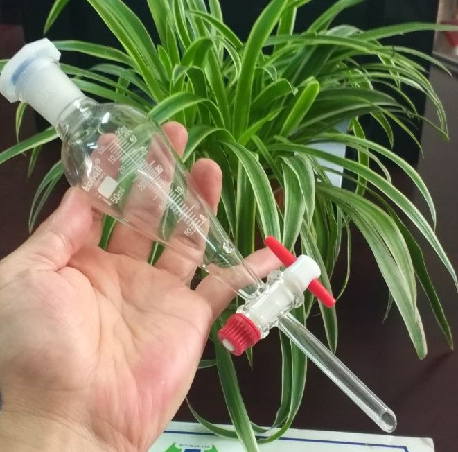 Phễu chiết quả lê 50mlcó chia vạch, khóa nhựa PTFE, hãng Biohall