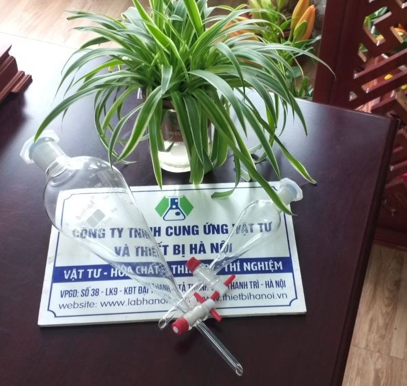 Bình lắng gạn 500ml có chia vạch, khóa nhựa PTFE, hãng Biohall