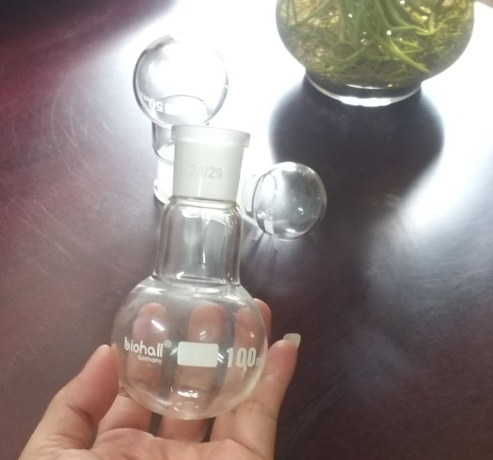 Bình cầu đáy tròn 100ml cổ nhám 29/32, hãng Biohall