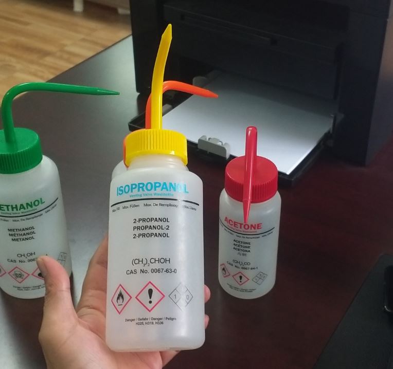 Bình tia nhựa miệng rộng 500ml, nhãn Isopropanol, hãng Onelab