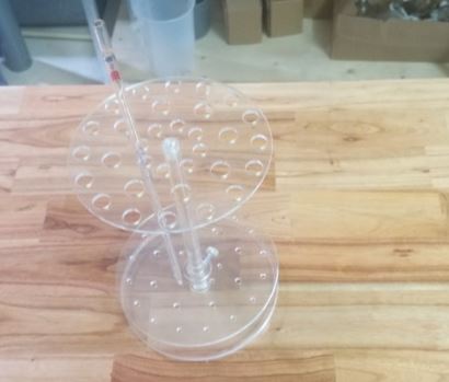 Giá đỡ Pipette thẳng bằng mica dạng tròn 32 vị trí, hãng Onelab