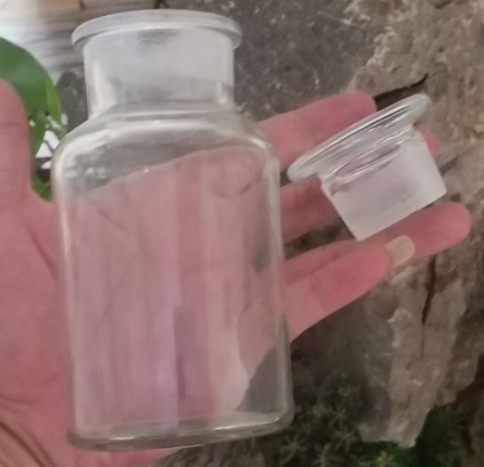 Chai thủy tinh trắng nút mài miệng rộng 1000ml, hãng Onelab