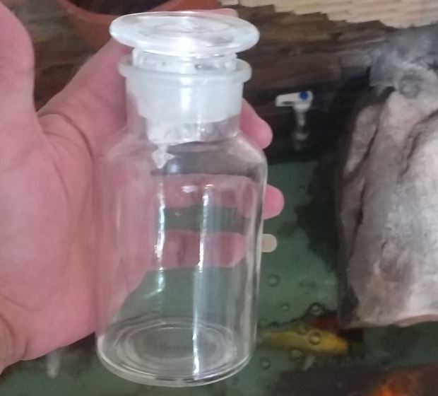 Chai thủy tinh trắng nút mài miệng rộng 2500ml, hãng Onelab