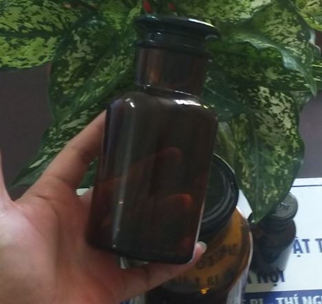 Chai thủy tinh nâu 5000ml nút mài miệng rộng, hãng Onelab
