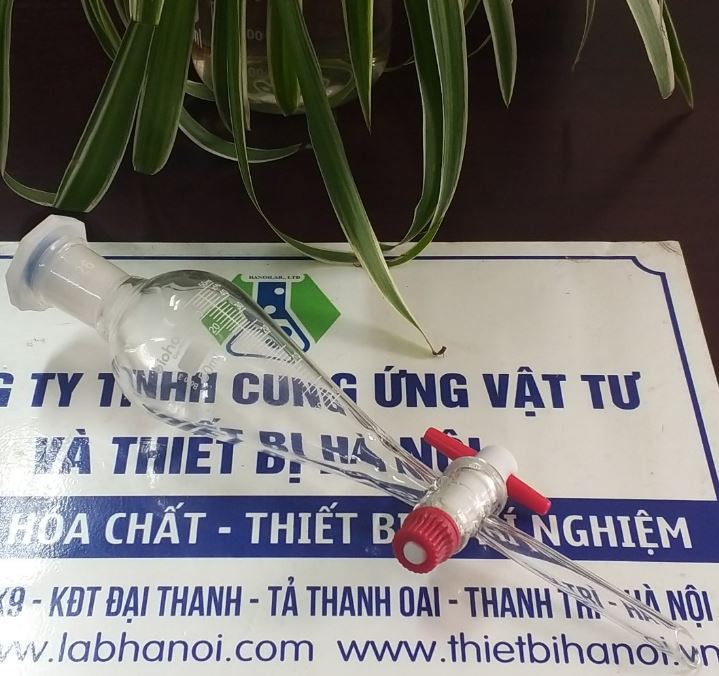 Phễu chiết quả lê 100ml có chia vạch, khóa nhựa PTFE, hãng Biohall