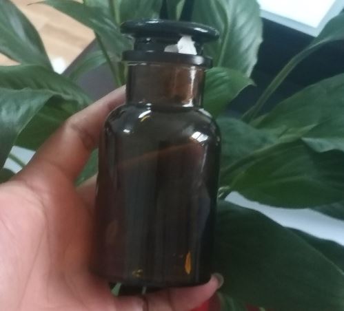 Chai thủy tinh nâu nút mài miệng hẹp 125ml, hãng Onelab