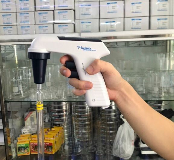 Dụng cụ trợ hút pipet điện tử LHP-PH 01