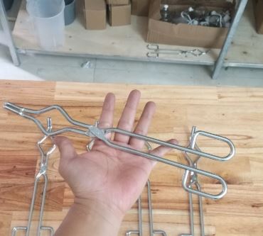 Kẹp gắp chén nung 450mm, hãng Onelab