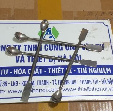 Thìa lấy mẫu bằng inox 16cm, 1 đầu tròn, 1 đầu dẹt hãng Onelab