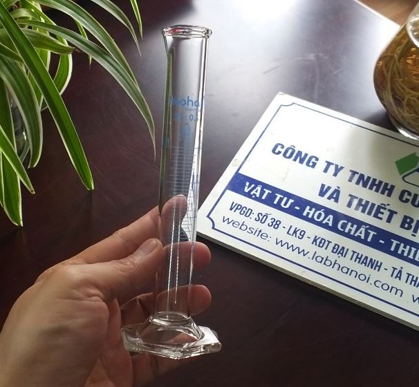 Ống đong thủy tinh 25ml có chia vạch, hãng Biohall