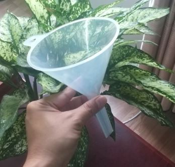 Phễu nhựa PP 150mm, hãng Onelab