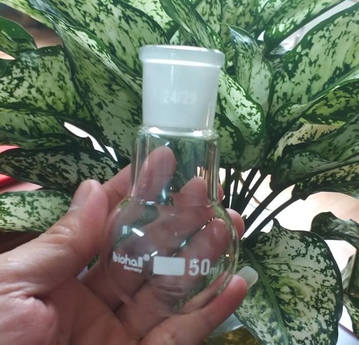 Bình cầu đáy tròn 50ml cổ nhám 29/32, hãng Biohall