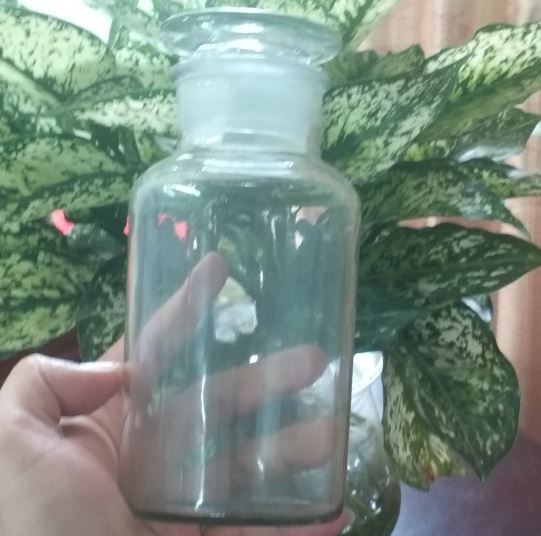 Chai thủy tinh trắng nút mài miệng hẹp 5000ml, hãng Onelab