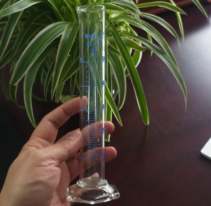 Ống đong thủy tinh 50ml có chia vạch, hãng Biohall