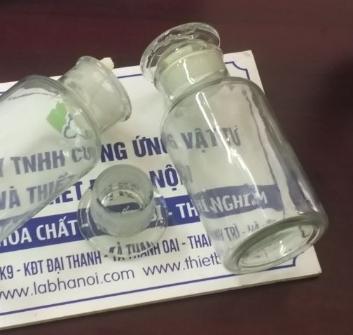 Chai thủy tinh trắng nút mài miệng hẹp 10000ml, hãng Onelab