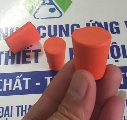 Nút cao su màu đỏ số 8, hãng Onelab