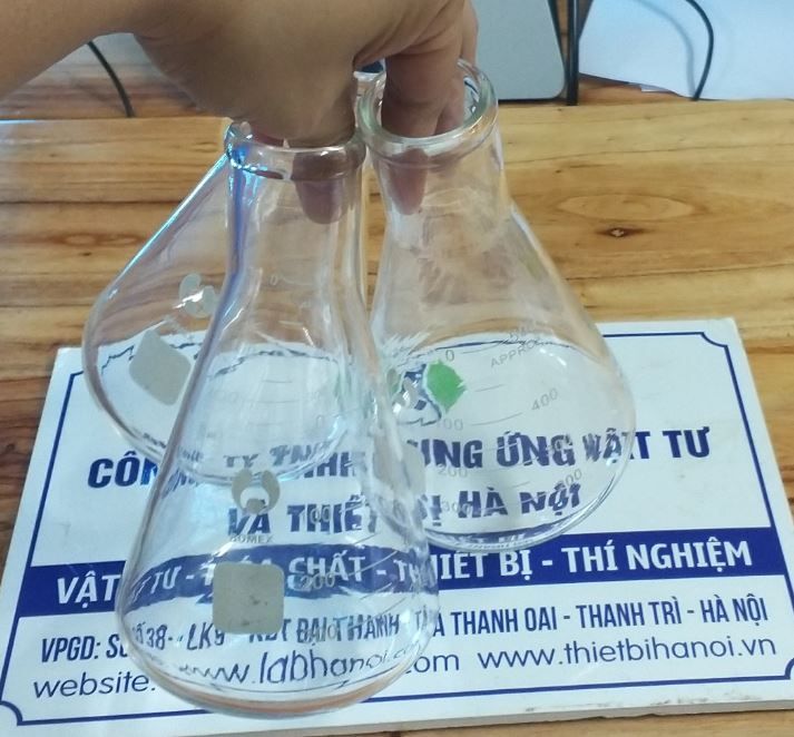 Bình tam giác miệng rộng 2000ml, hãng Onelab