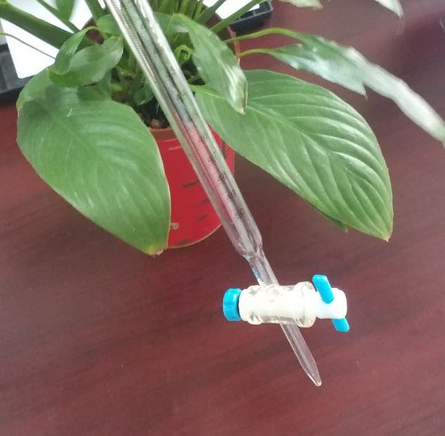 Burette trắng, khóa nhựa 50ml, hãng Onelab