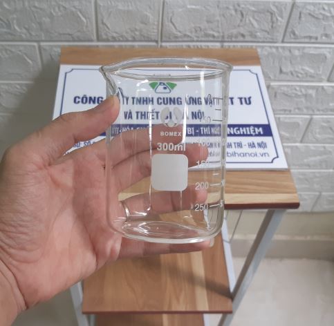 Cốc thủy tinh chịu nhiệt 300ml, hãng Onelab
