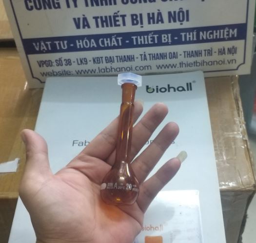 Bình định mức nâu 20ml, nút nhựa, hãng Biohall