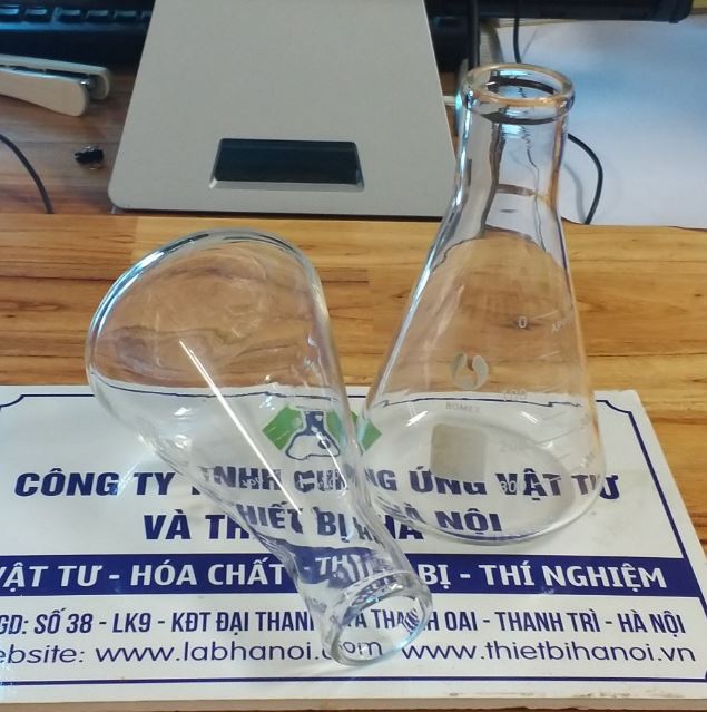 Bình tam giác miệng hẹp 300ml, hãng Onelab