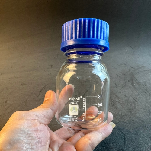 Chai trung tính trắng nắp vặn xanh 100ml, hãng Biohall