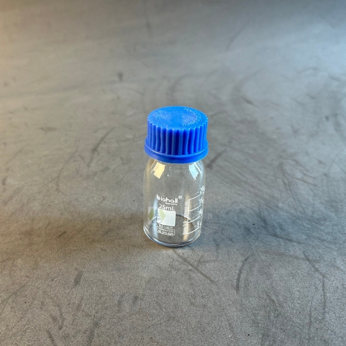 Chai trung tính trắng nắp vặn xanh 25ml, hãng Biohall