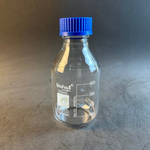 Chai trung tính trắng nắp vặn xanh 500ml, hãng Biohall