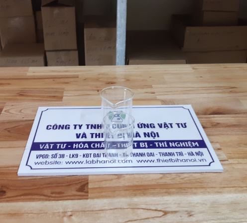 Cốc đong thủy tinh có mỏ 25ml, hãng Onelab