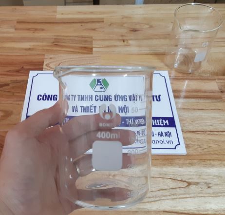 Cốc đong thủy tinh có mỏ 400ml, hãng Onelab