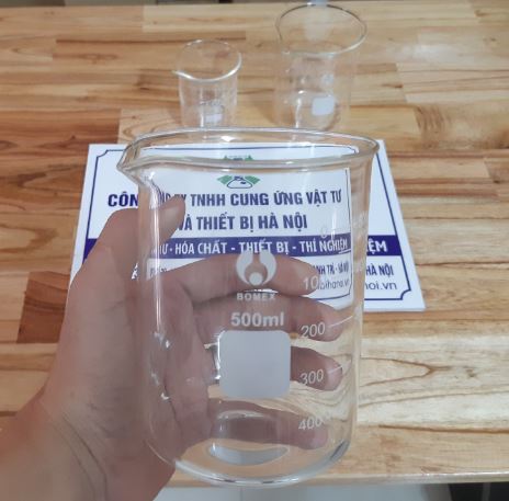 Cốc đong thủy tinh có mỏ 500ml, hãng Onelab
