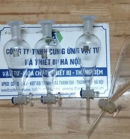 Phễu chiết quả lê khóa thủy tinh 250ml, hãng Onelab