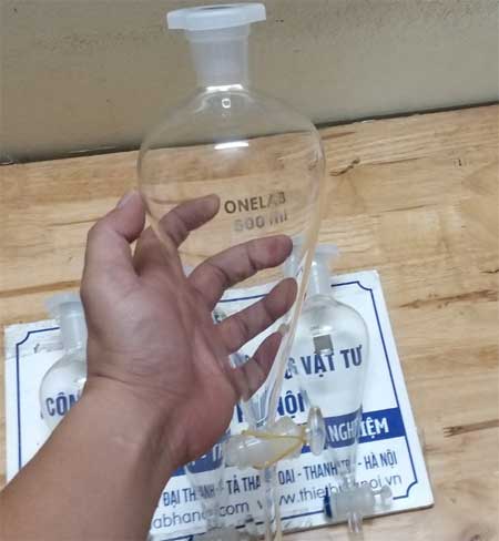 Phễu chiết quả lê khóa thủy tinh 500ml, hãng Onelab